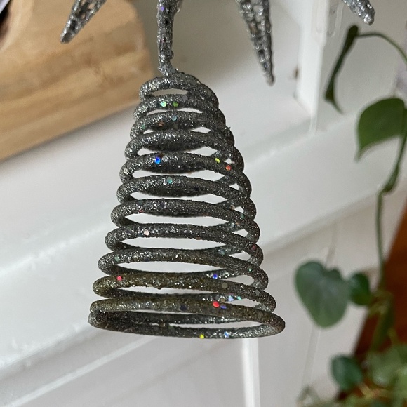 SILVER IRIDESCENT STARBURST CHRISTMAS TREE TOPPER - Picture 6 of 6